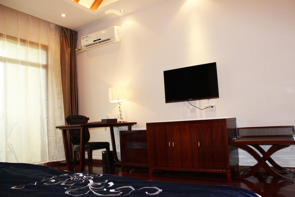 Golden Peacock Resort Hotel Beira Room photo
