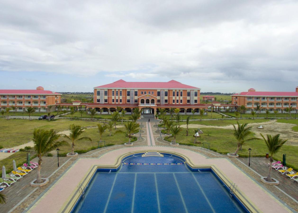 Golden Peacock Resort Hotel Beira Exterior photo